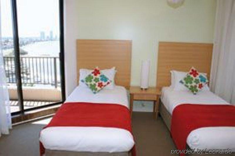 Sandy Point Beach Resort Gold Coast Dış mekan fotoğraf