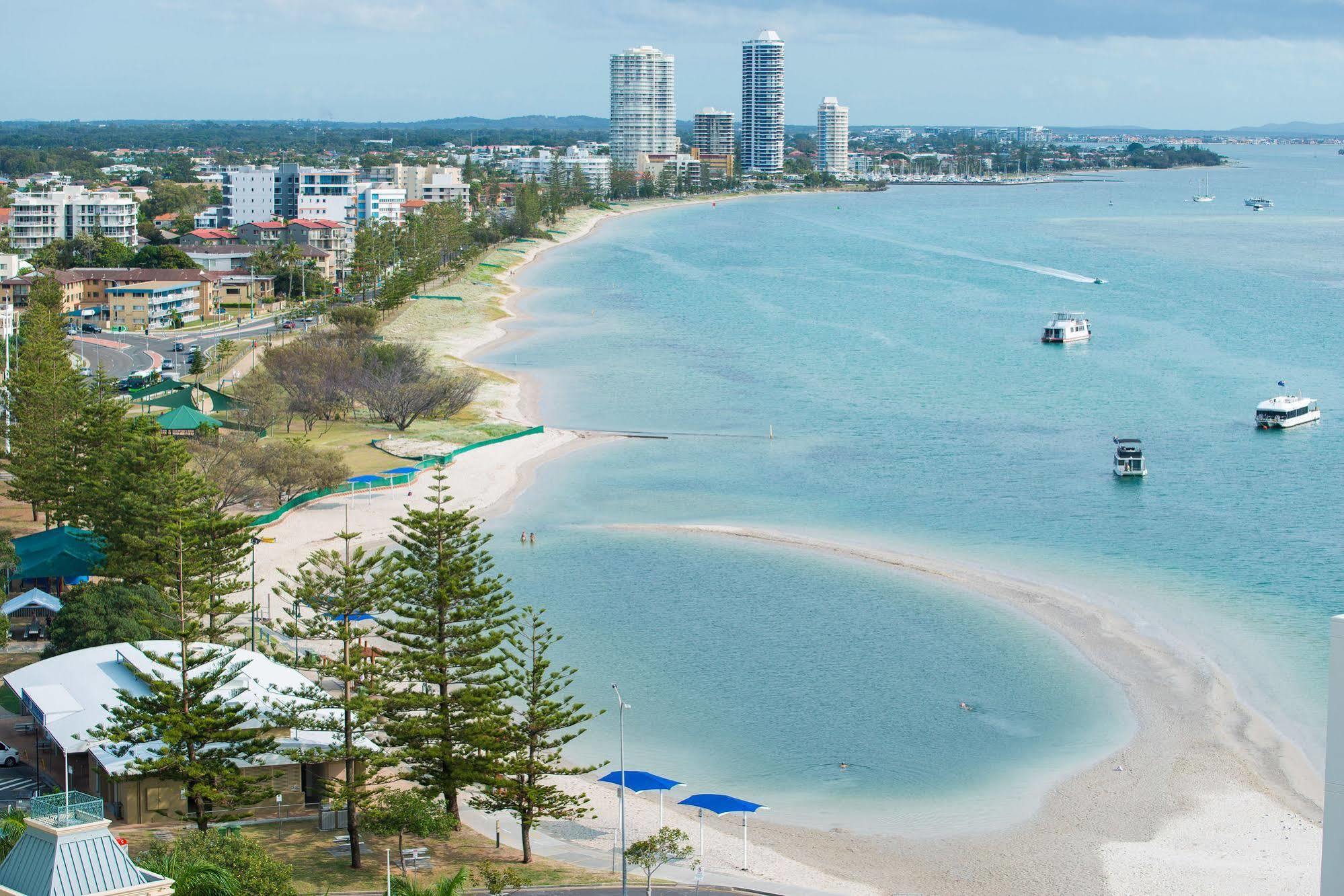 Sandy Point Beach Resort Gold Coast Dış mekan fotoğraf